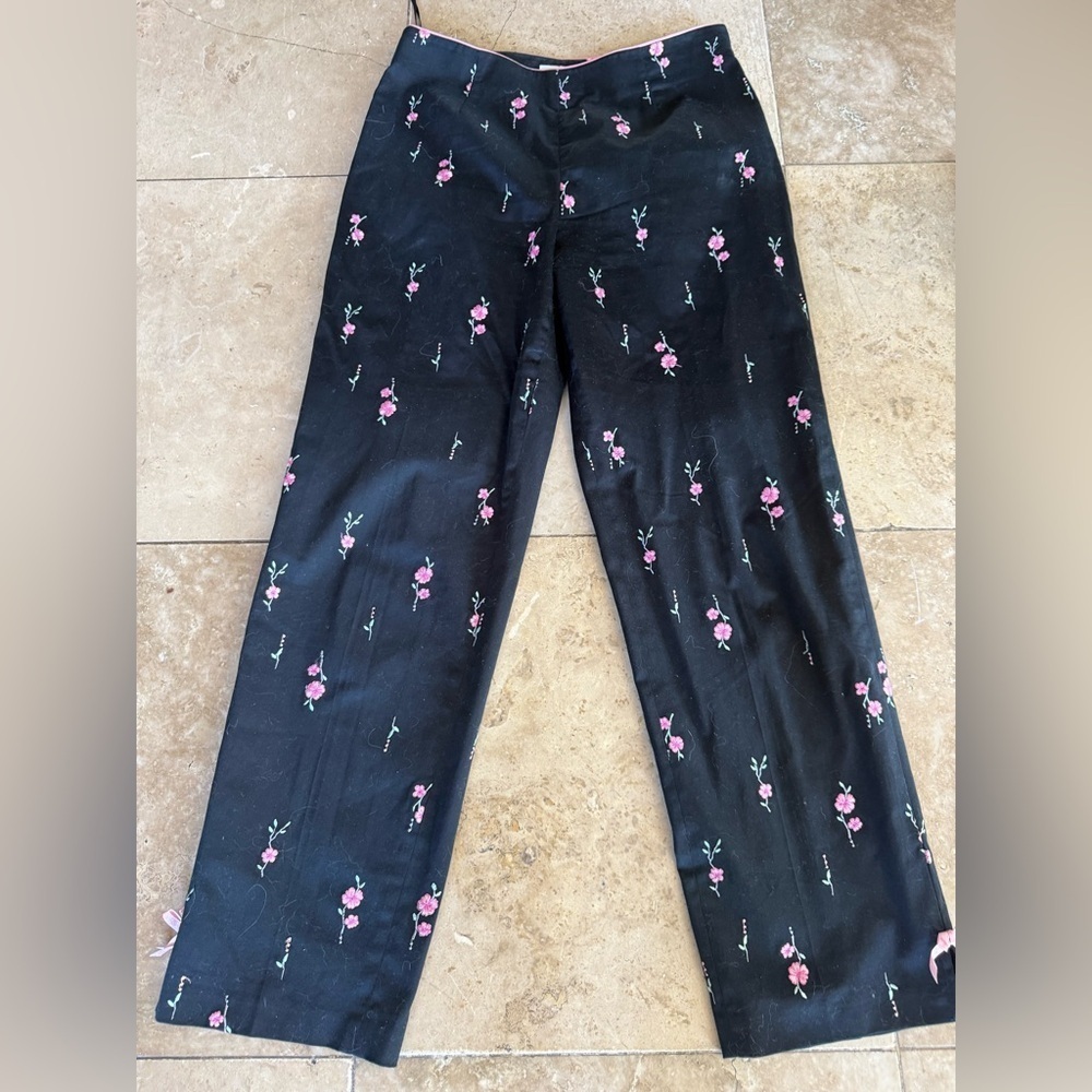 Island Republic, ladies, size 6, cotton pants, exc condition, black/ pink roses - Picture 3 of 14